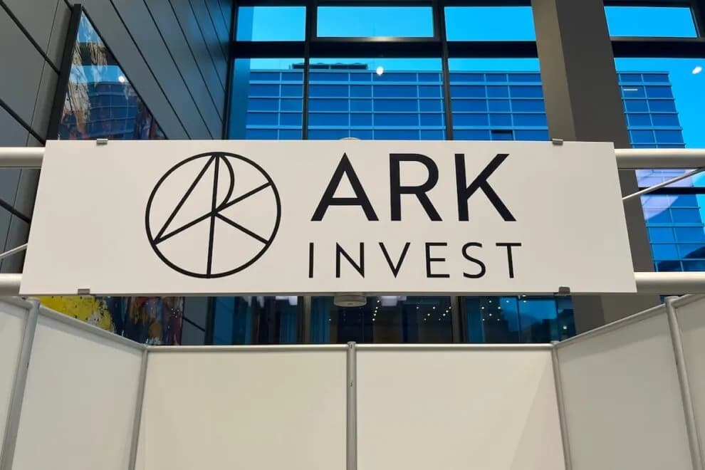 Ark Invest、コインベース株1840万ドル分を購入=The Block