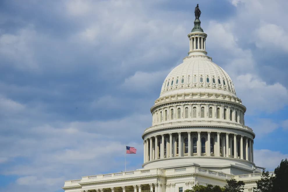 米下院議員、議員による政治関連予測市場取引を禁止する法案を提出